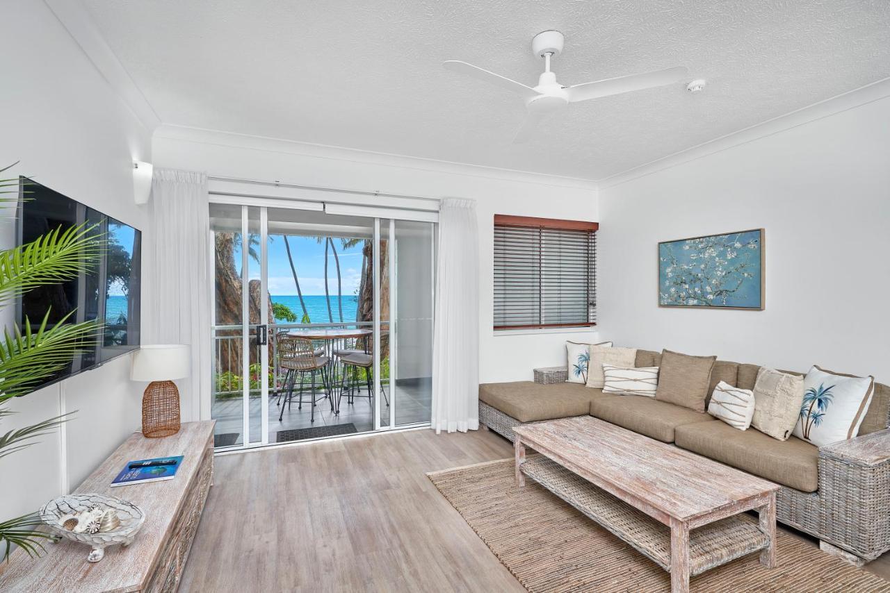Alassio Beachfront Apartments Палм Коув Стая снимка