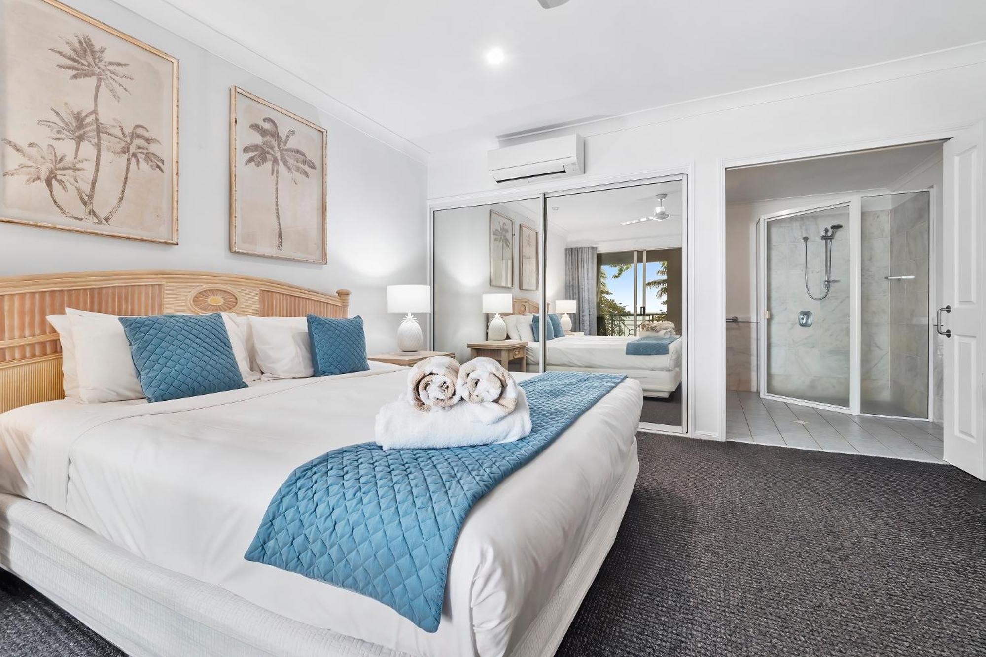 Alassio Beachfront Apartments Палм Коув Стая снимка