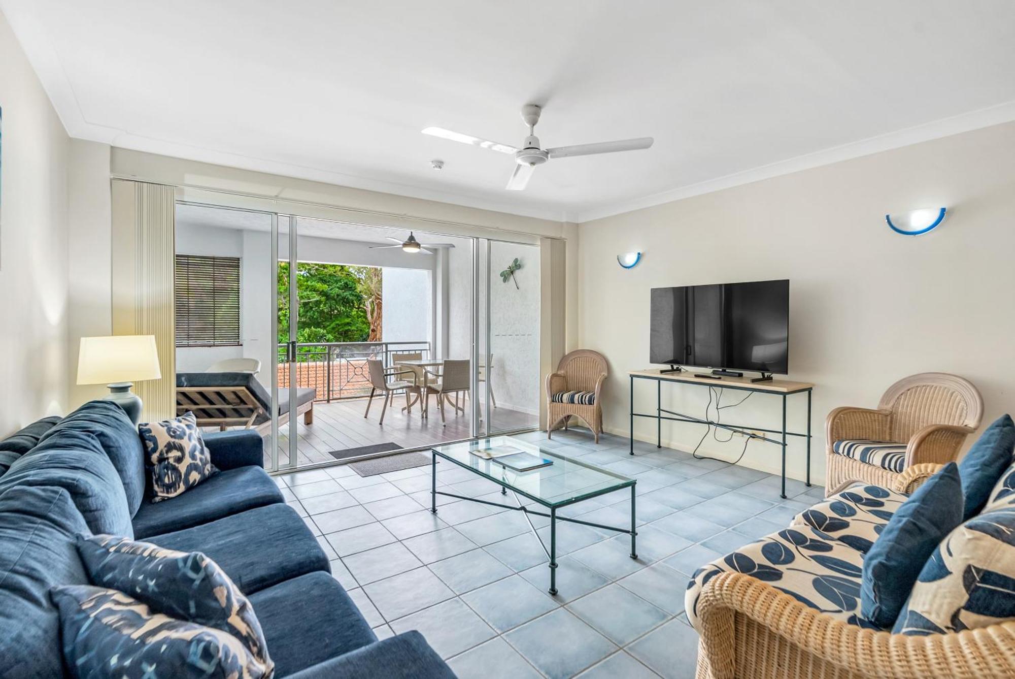 Alassio Beachfront Apartments Палм Коув Стая снимка